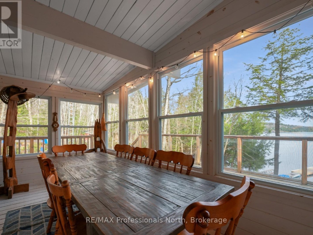 2787 Watts Road, Kennisis Lake
