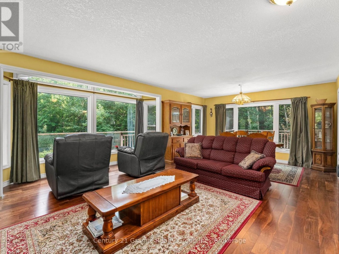1753 NORTHSHORE ROAD, Maple Lake