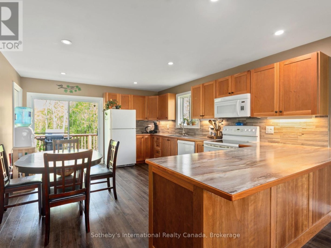 260 Forest Harbour Parkway, Tay