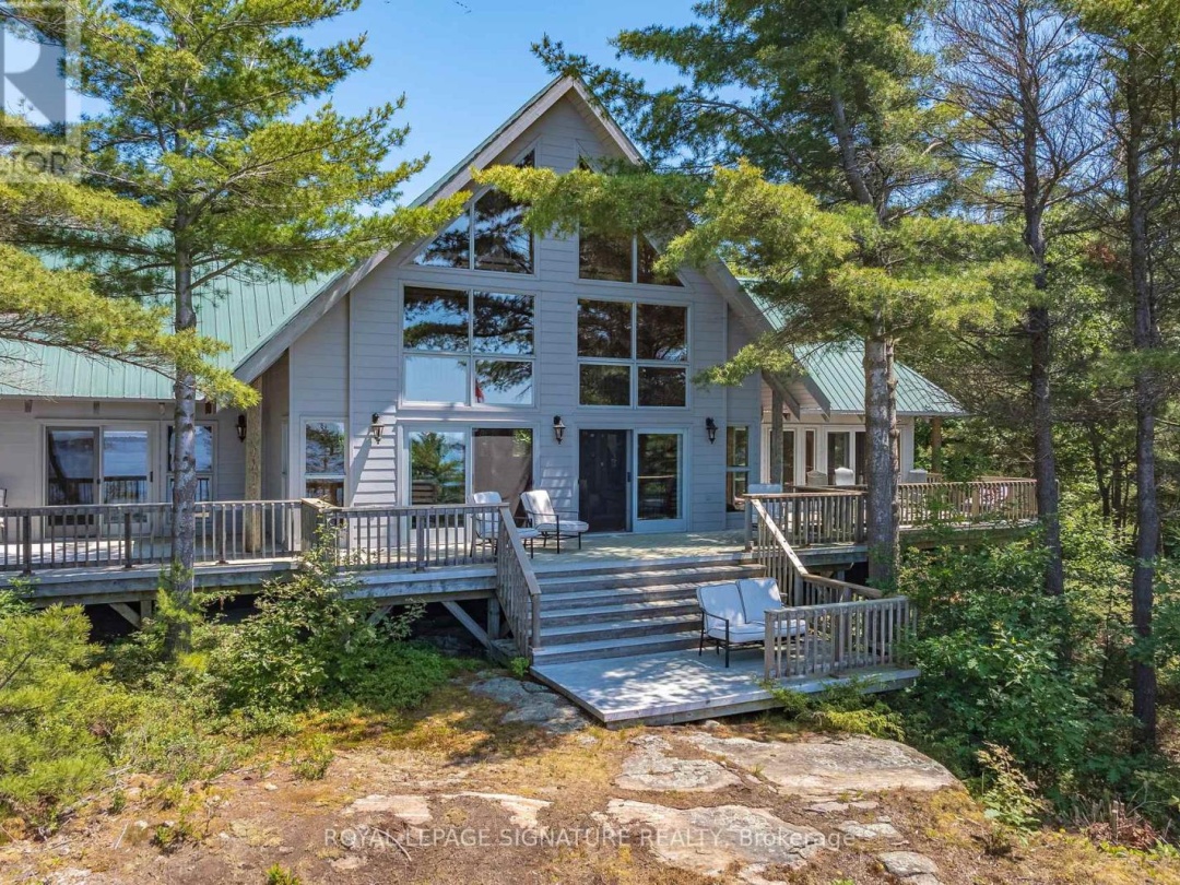 B350 Echo Island, Georgian Bay