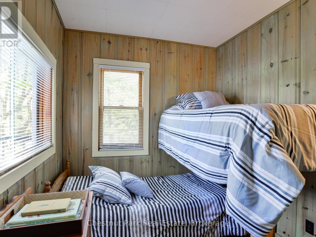 4558 Riverview Drive, Sparrow Lake