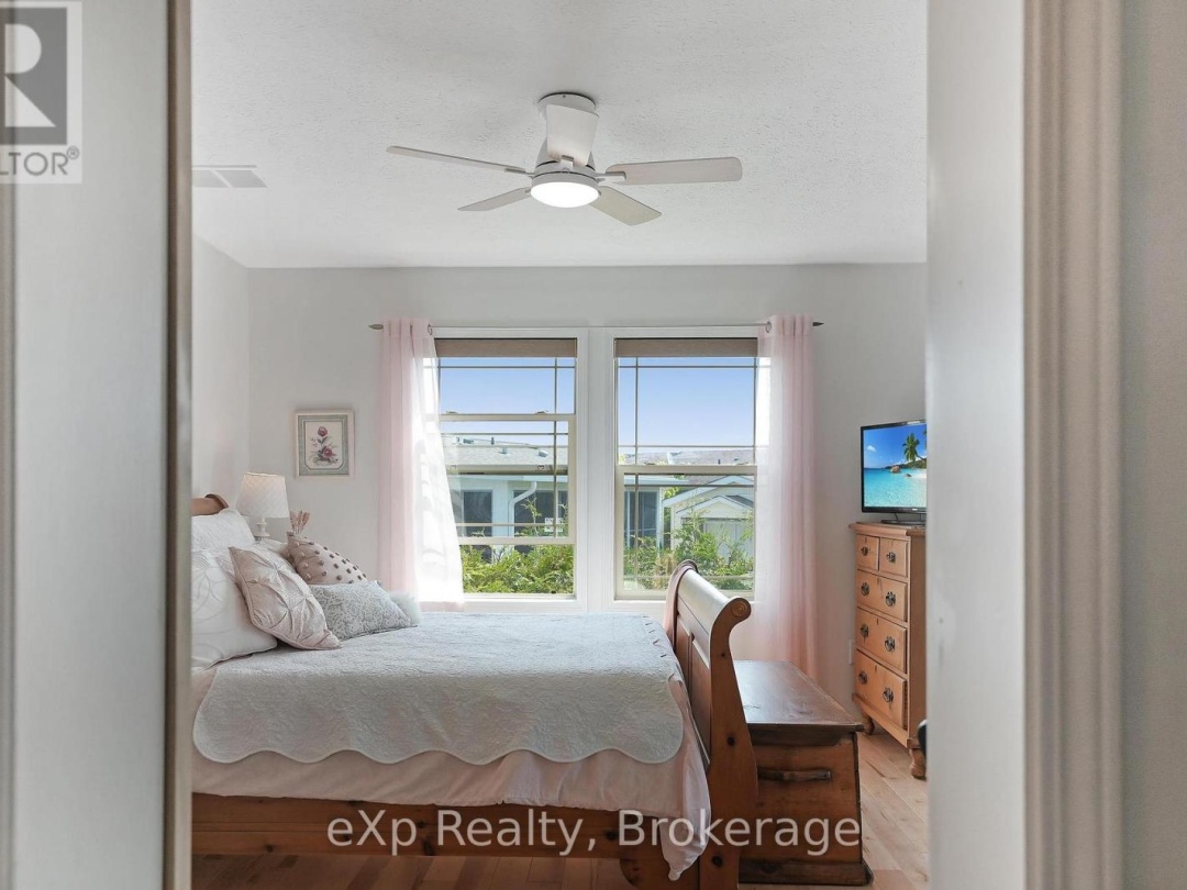 53 CREEKSIDE CIRCLE, 