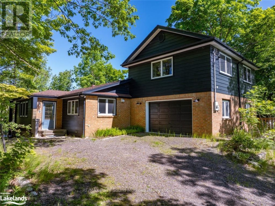 68 Pinewood Road, Long Lake