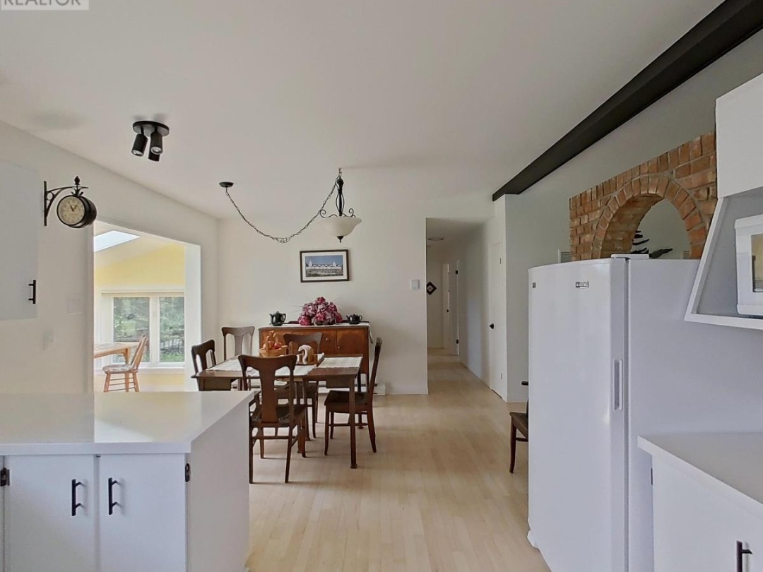 4 MAYPARK DRIVE, 