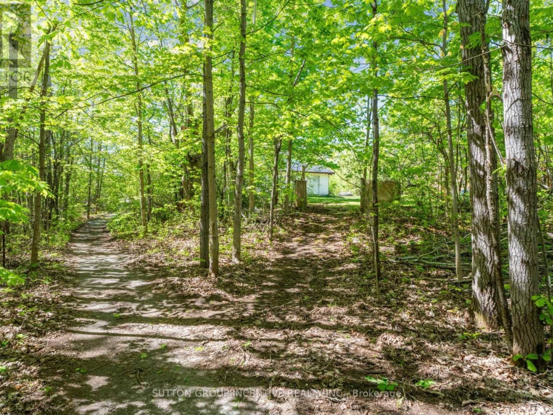 11 MACKENZIE PLACE, Balsam Lake