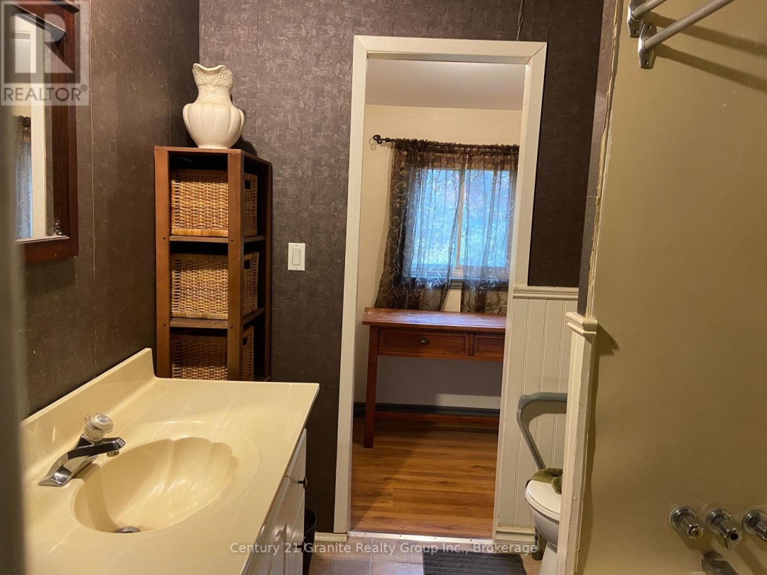 1046 LUTTERWORTH PINES ROAD, 