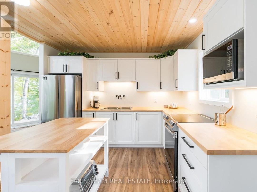 9316 GEORGIAN BAY SHORE, 