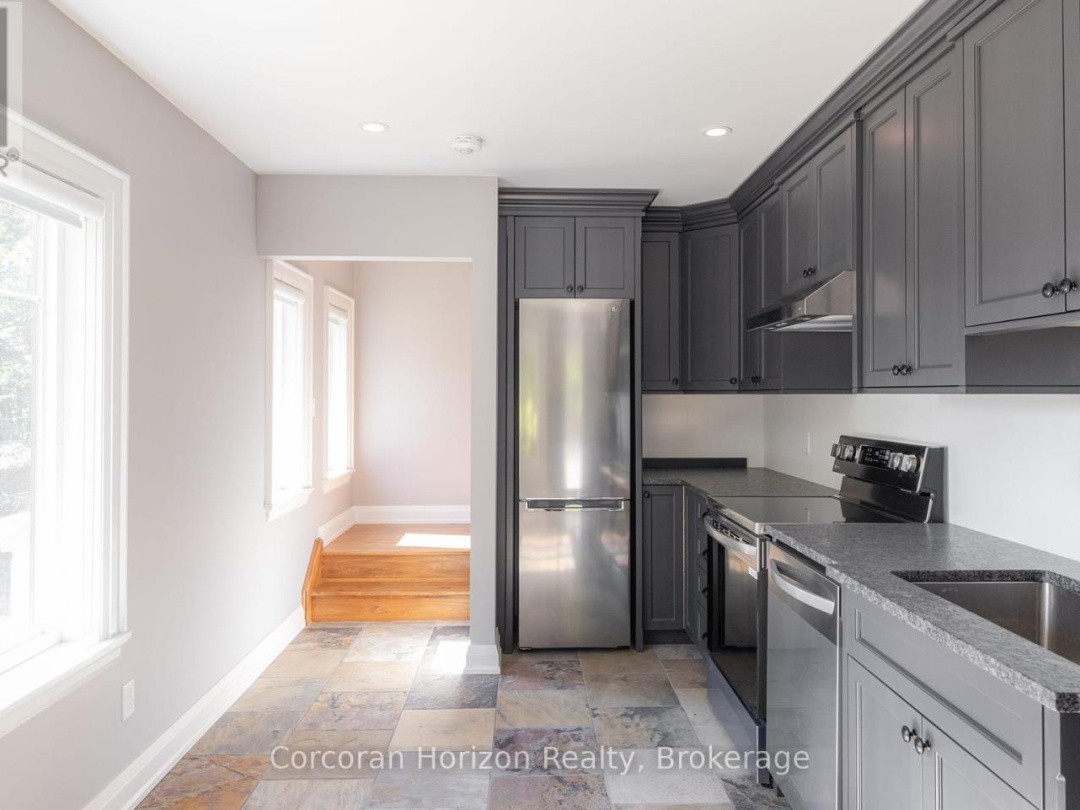 411 CORRIEVALE ROAD S, 