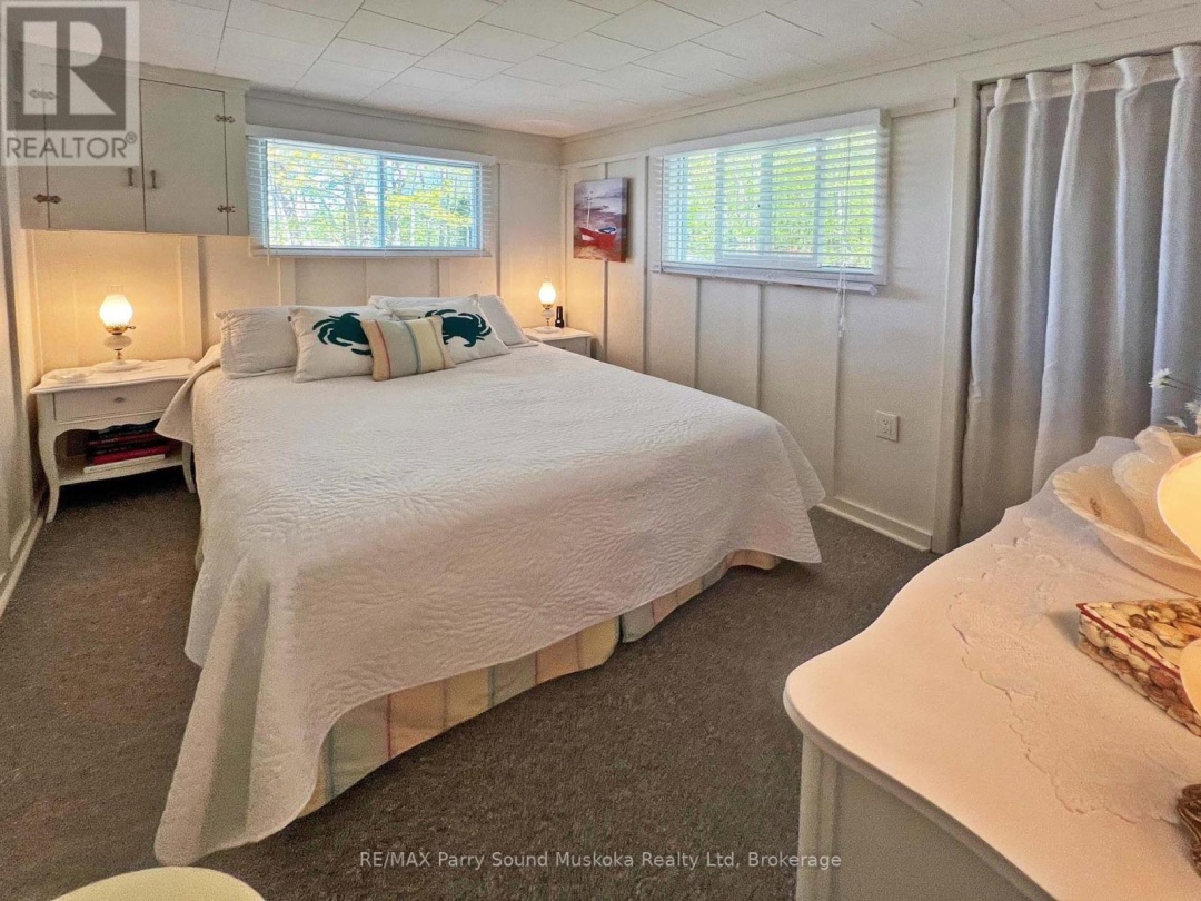 586 Rose Island Drive, Georgian Bay