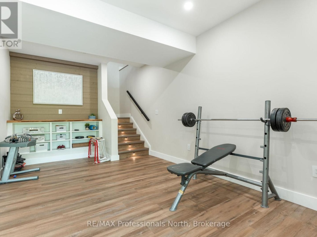 1063 Mink Road, Long Lake