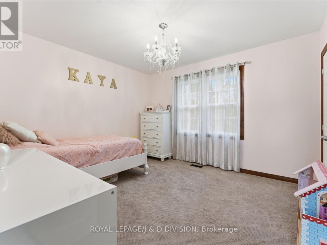 2925 PINECONE TRAIL, 