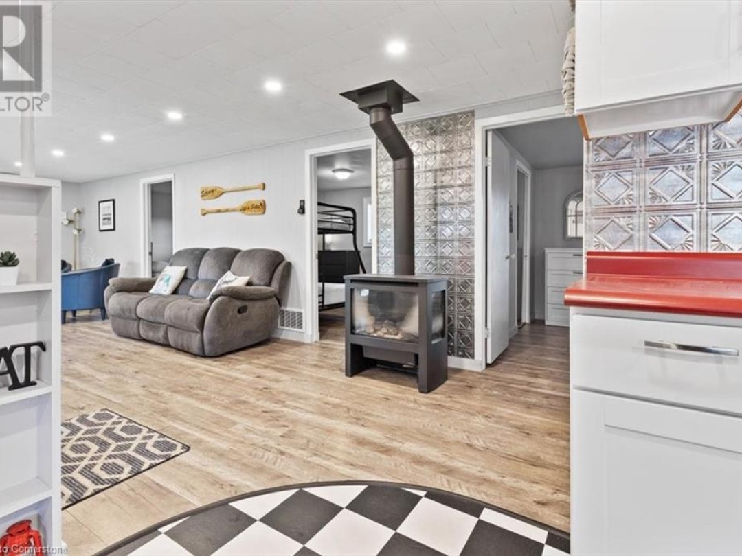 38 MACPHERSON Crescent, Kawartha Lakes