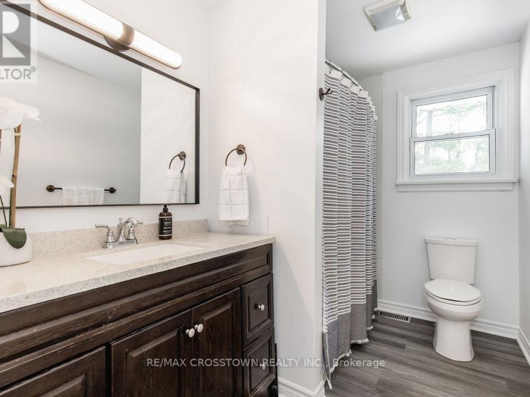 3495 BRENNAN LINE, 
