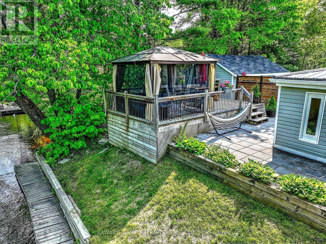 82 Kozy Kove Road, Burnt Lake