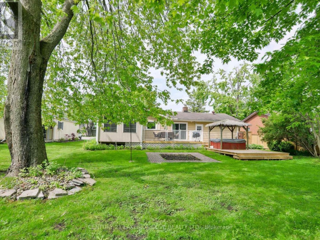 9 Pinetree Court, Lake Simcoe