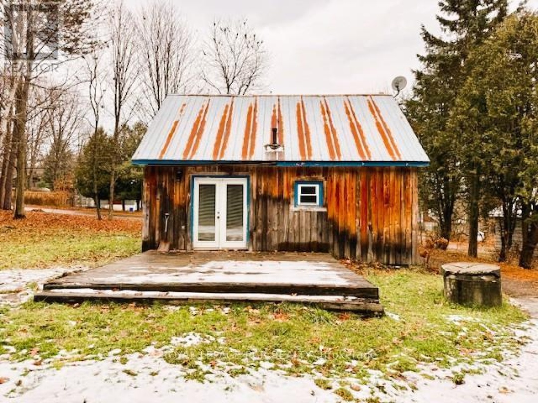 89 TOWN LINE ROAD W, 