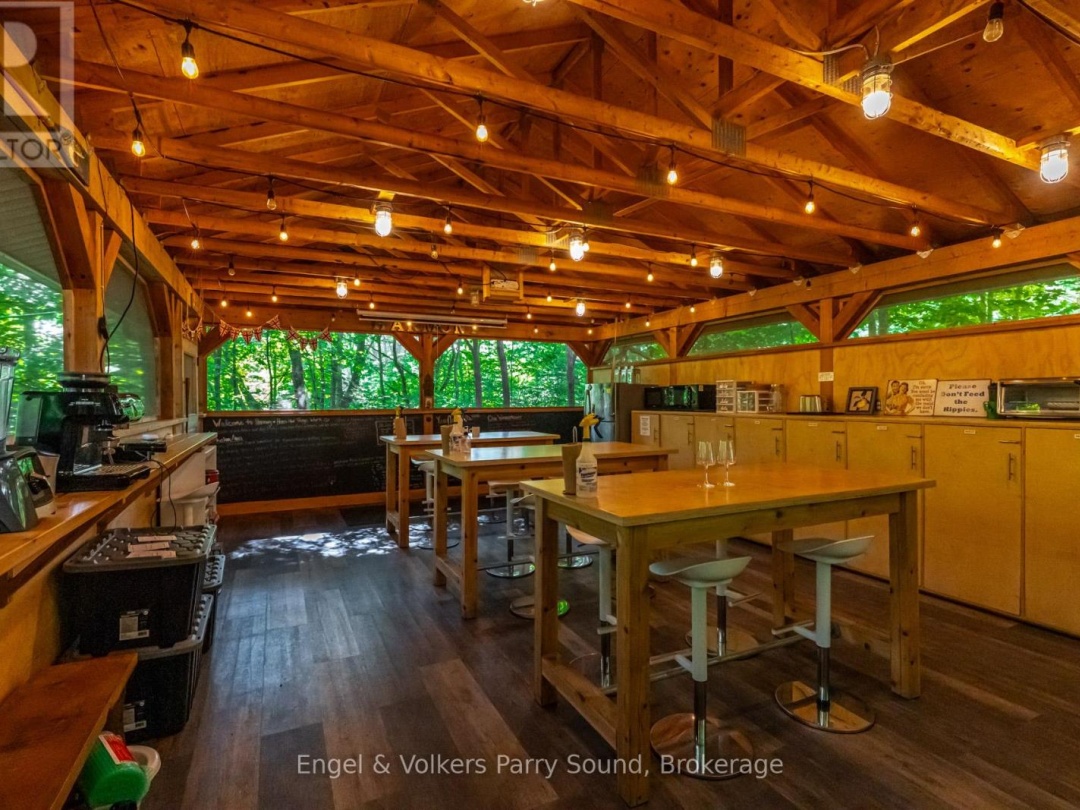 6 HARMONY LANE, 