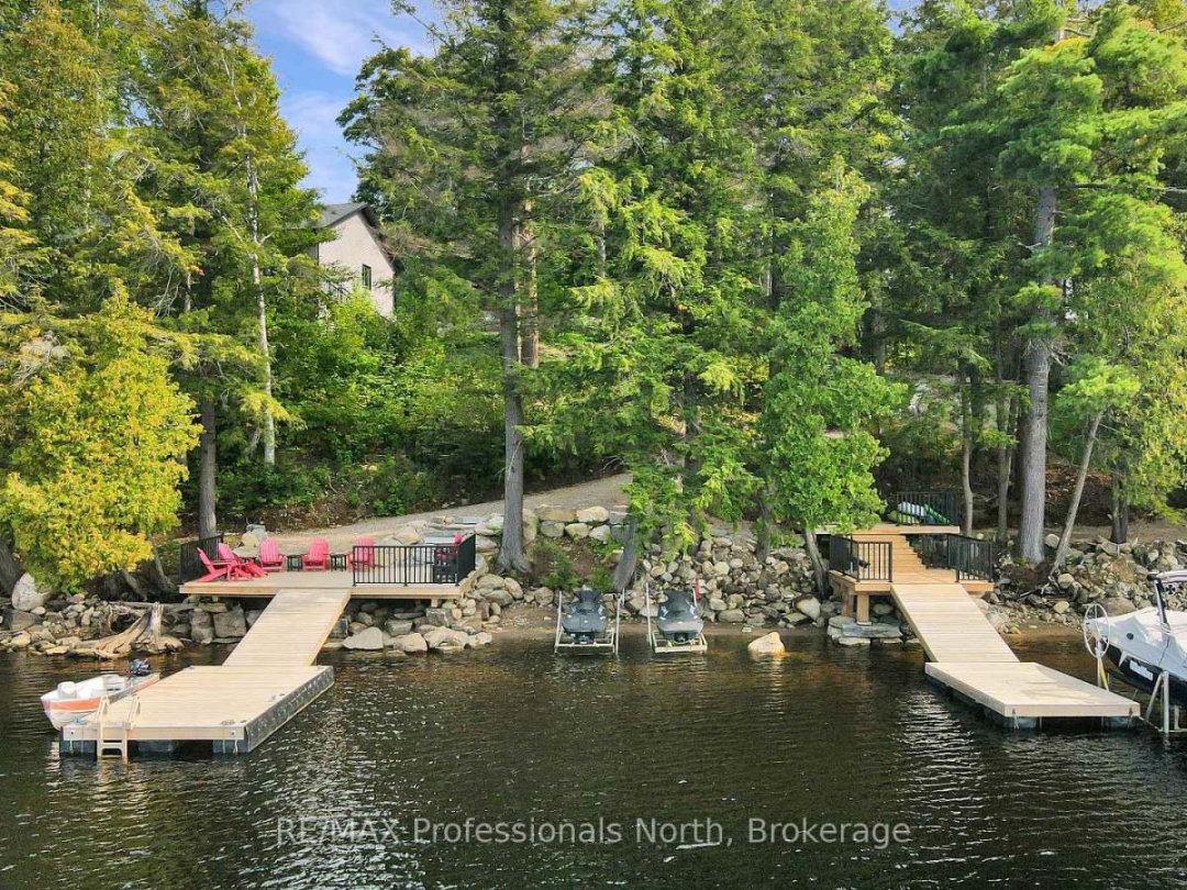 1034 Lone Wolf Crescent, Percy Lake