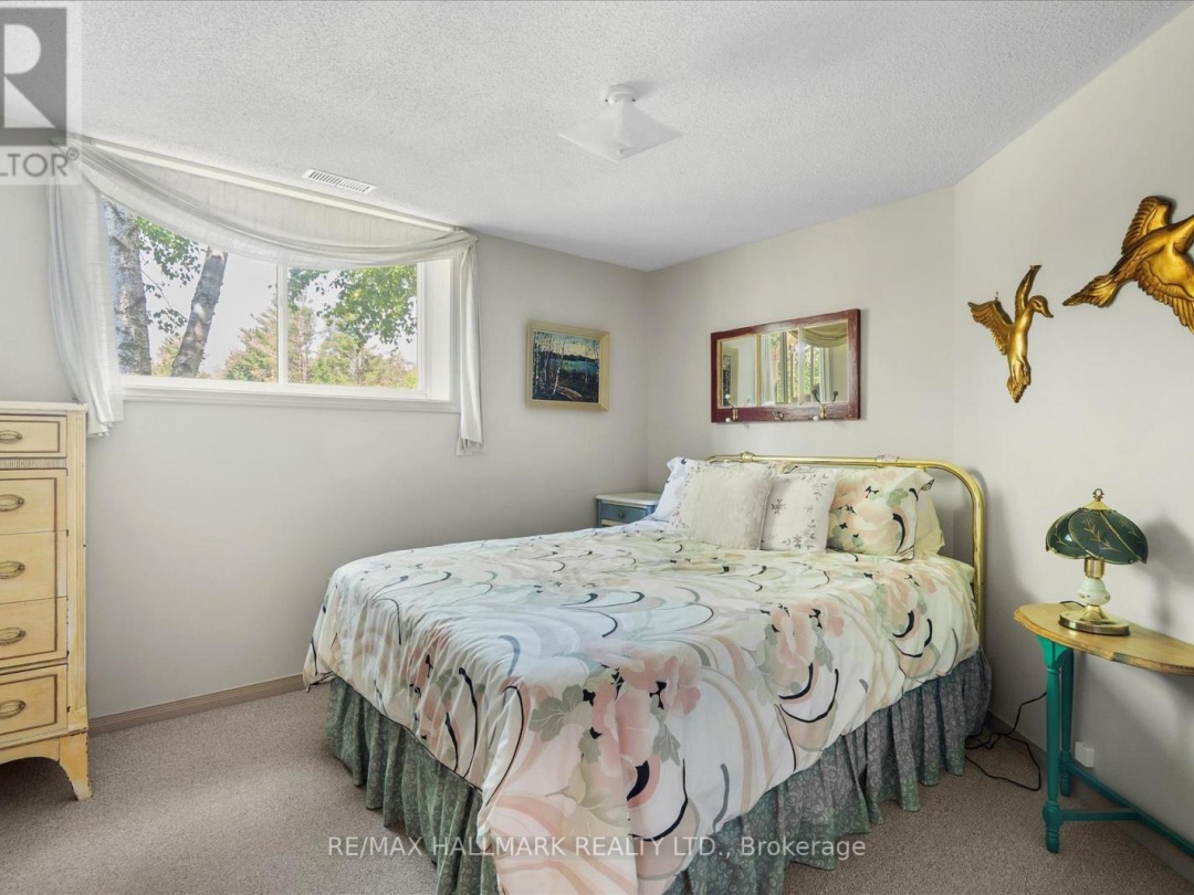 6 EVANS DRIVE, 