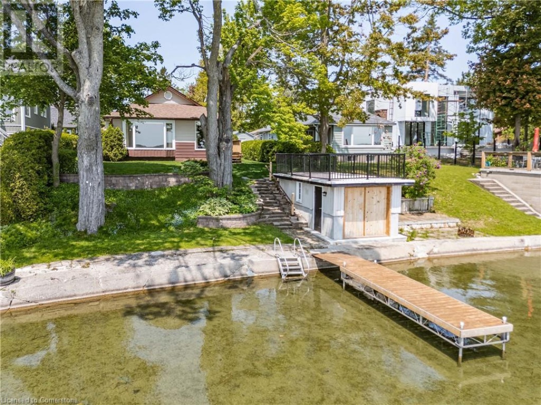 2703 LAKESIDE Drive, 
