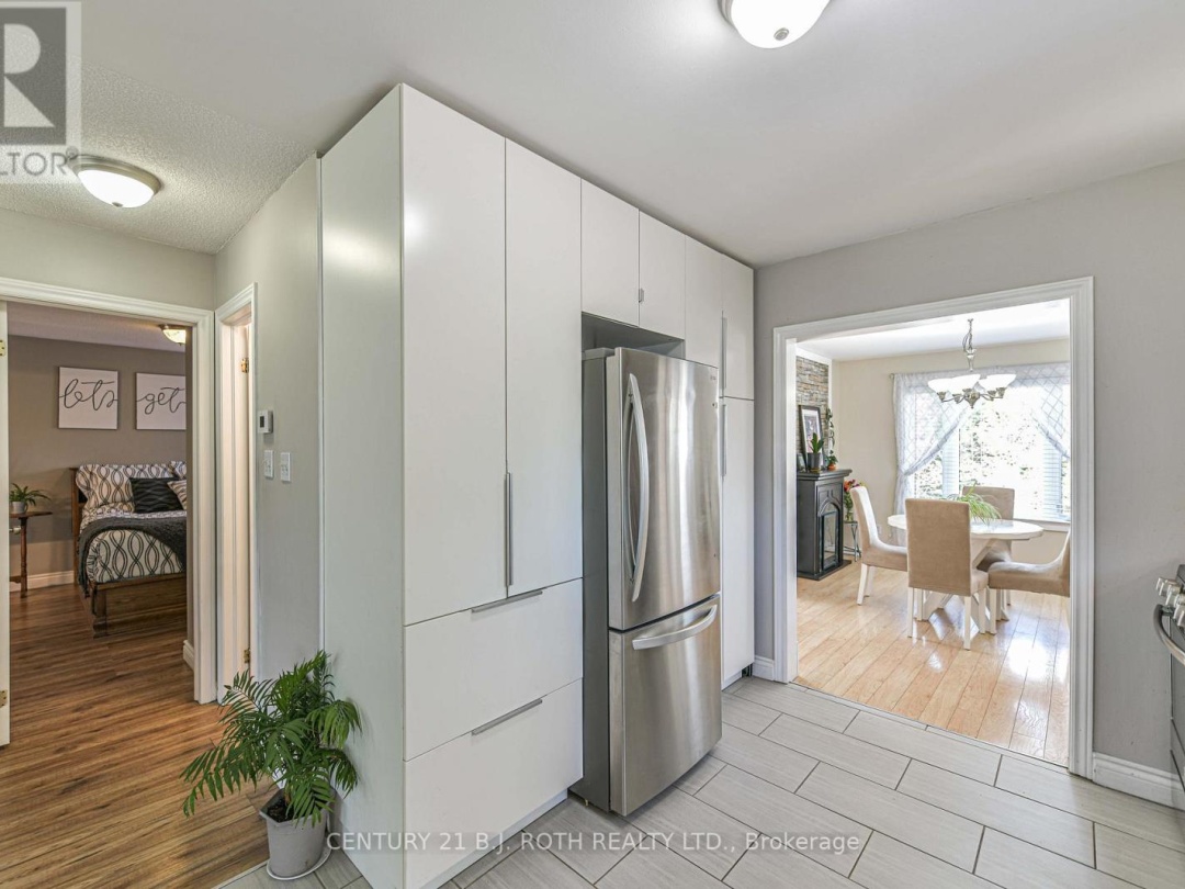 7576 CRONK SIDE ROAD, 