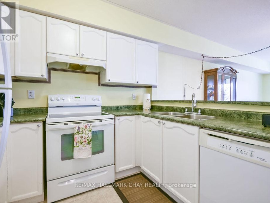 203 - 125 BOND STREET, 