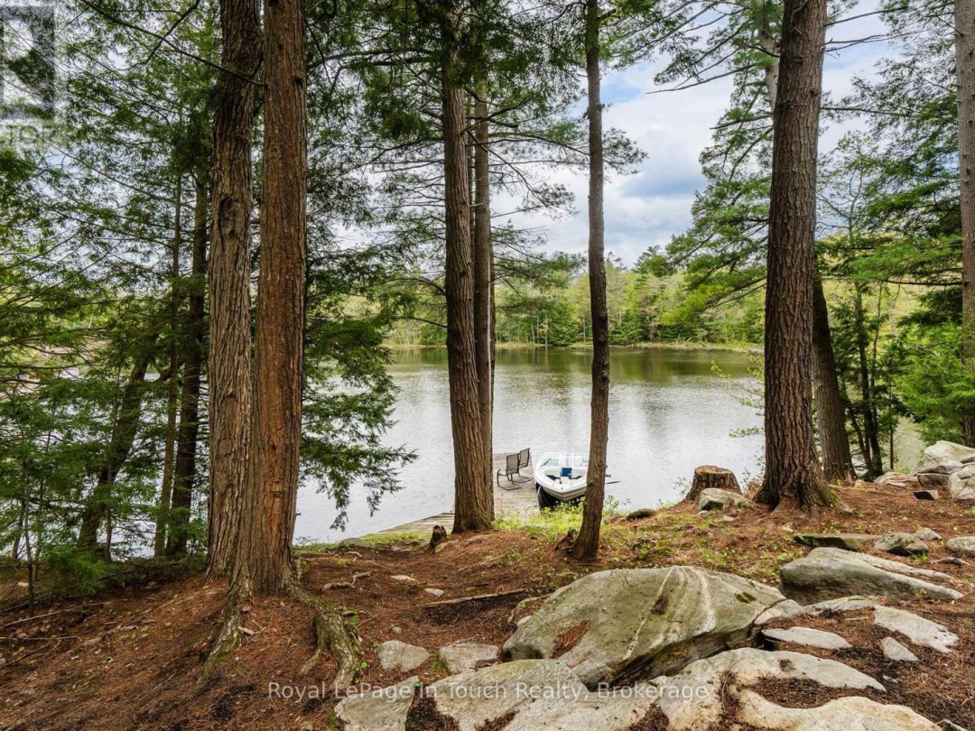 1470 Is 90 Island, Six Mile Lake