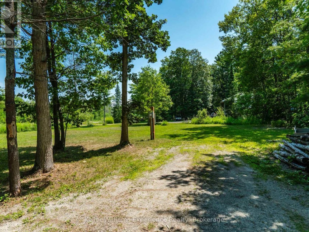 753 HONEY HARBOUR ROAD, 