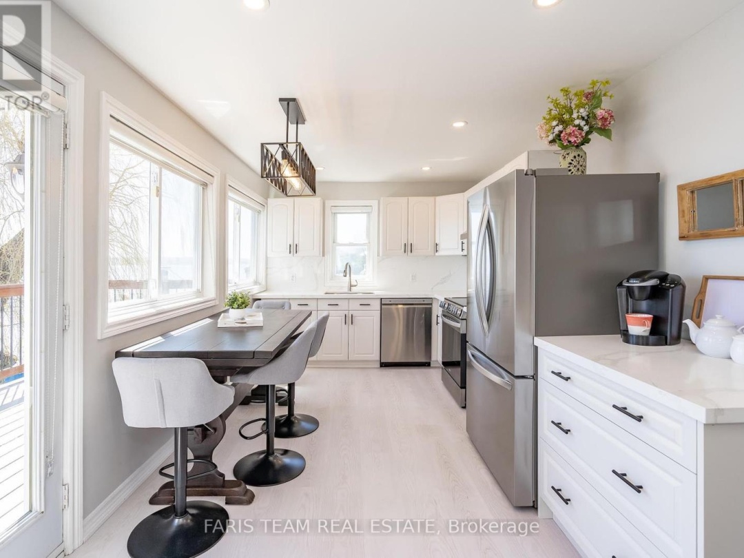 282 Robins Point Road, Georgian Bay