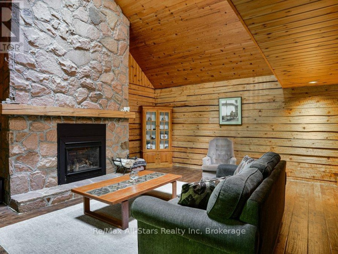 1386 SOUTH PORTAGE ROAD, 