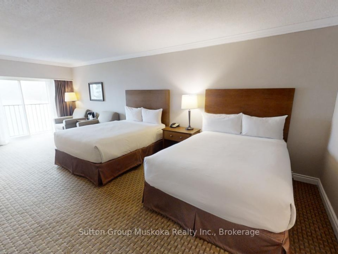 402 - 402 BAYSHORE - DEERHURST DRIVE, 