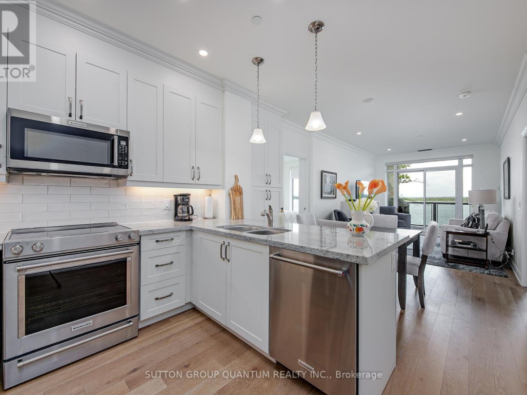 210 - 90 ORCHARD POINT ROAD, 