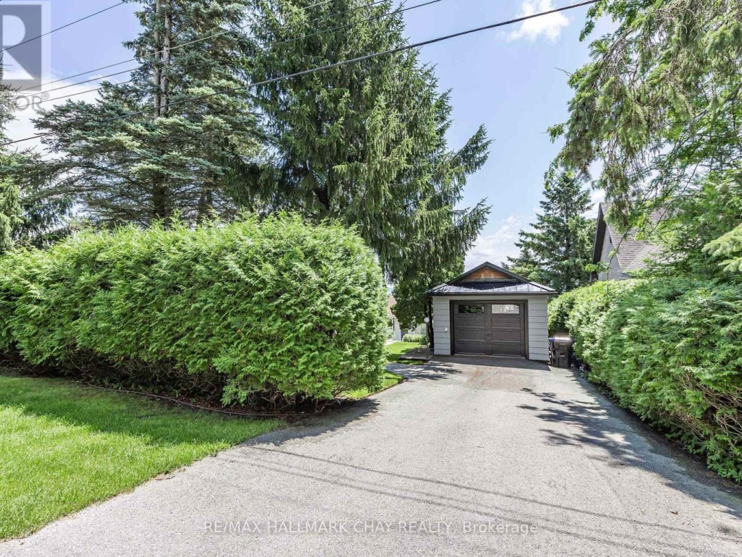 1125 WOODLAND DRIVE, Lake Simcoe