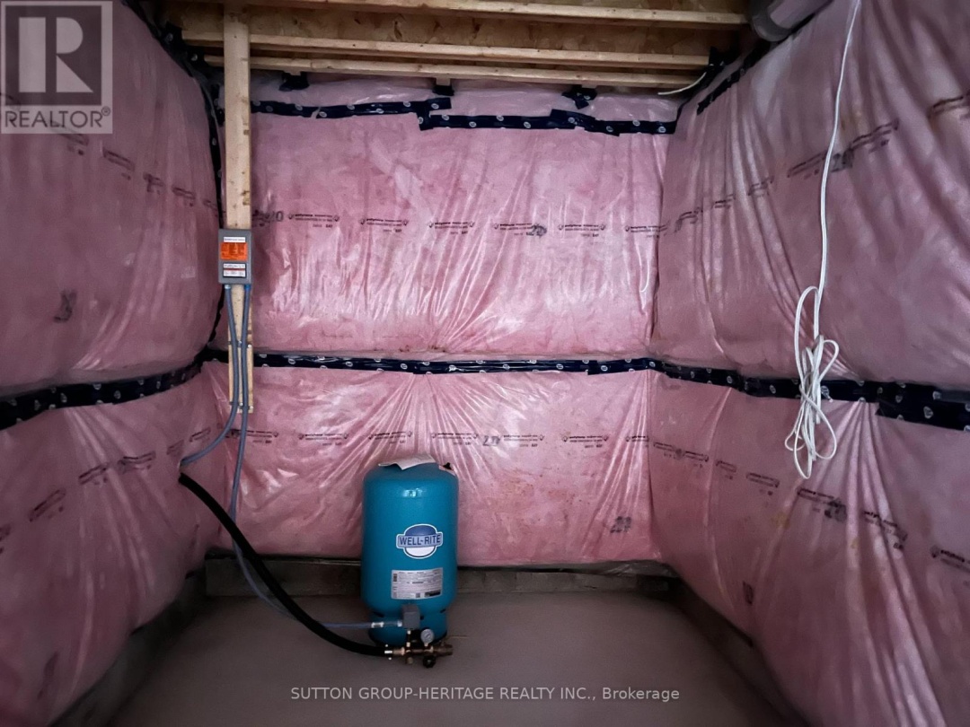 21 ROSY BEACH COURT, 