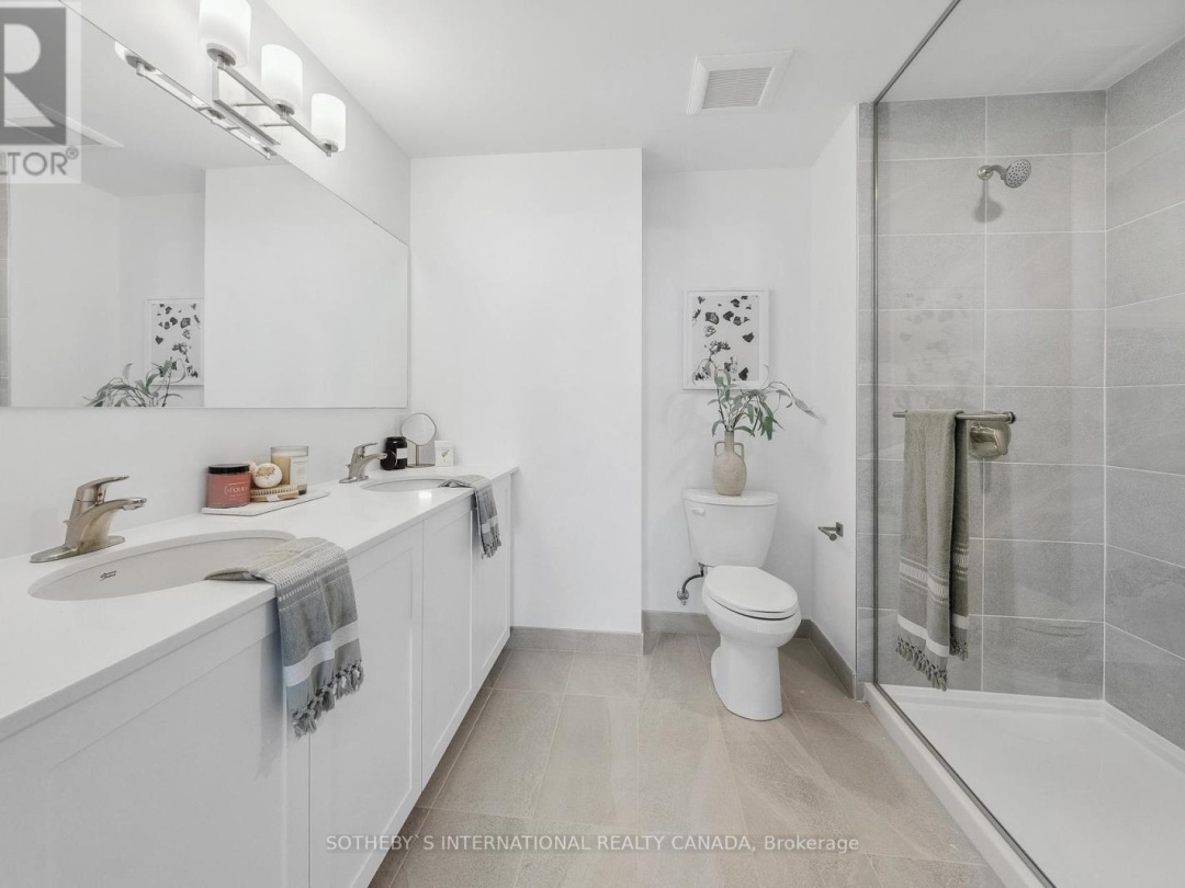 208 19B West Street N, Kawartha Lakes (Fenelon Falls)