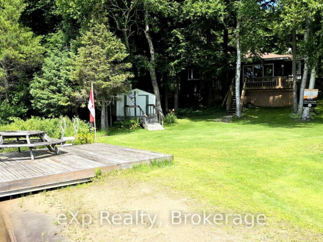 36 ROBERTS LAKE ROAD E, 