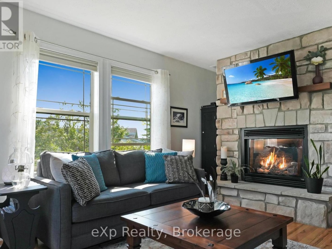 53 CREEKSIDE CIRCLE, 