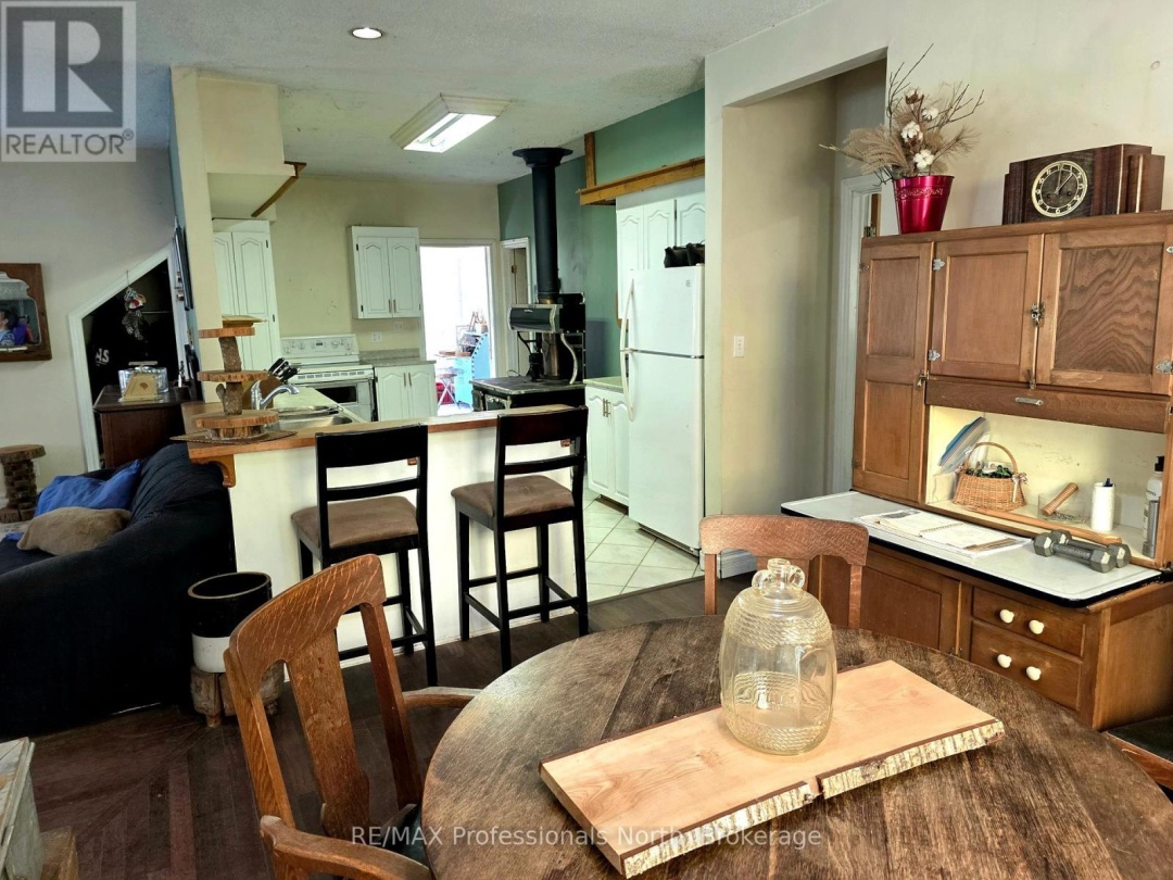 92 CONCESSION 2 & 3 ROAD W, 