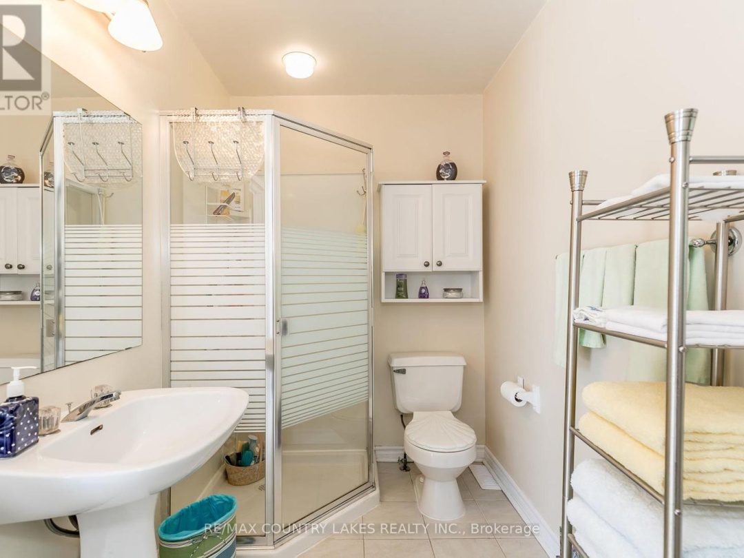 98 TURTLE PATH, Lake Simcoe