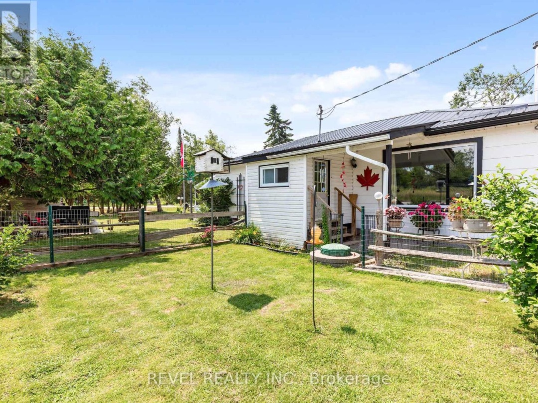 883 CENTENNIAL PARK ROAD, 