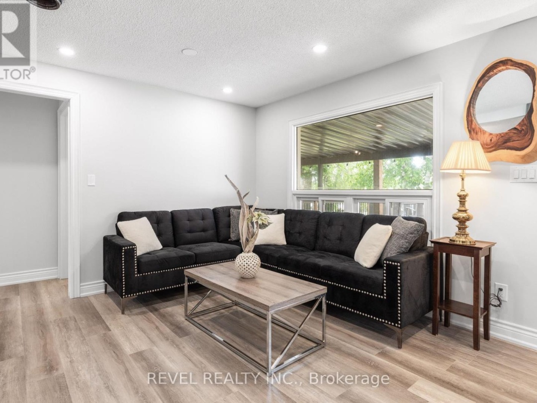 3 HILLSIDE DRIVE, 