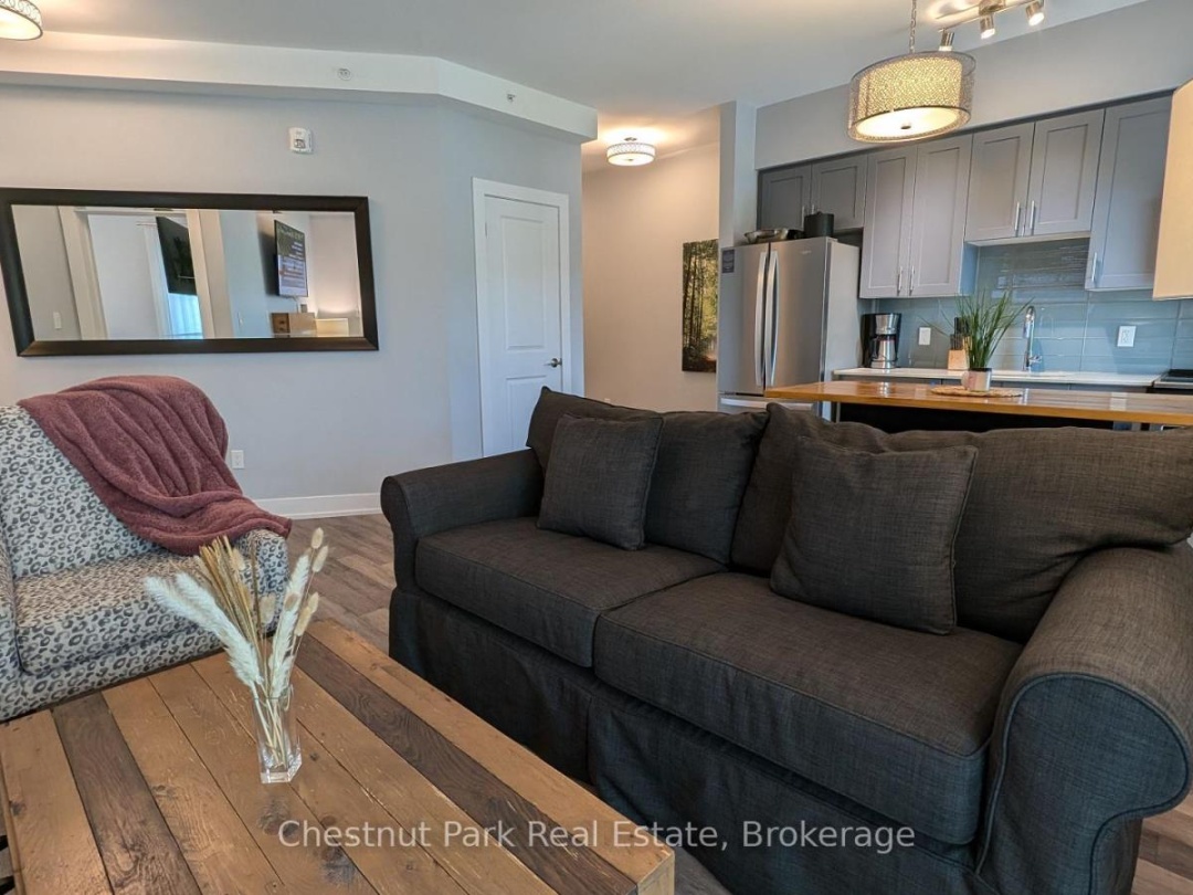 316 25 Pen Lake Point Road, Peninsula Lake