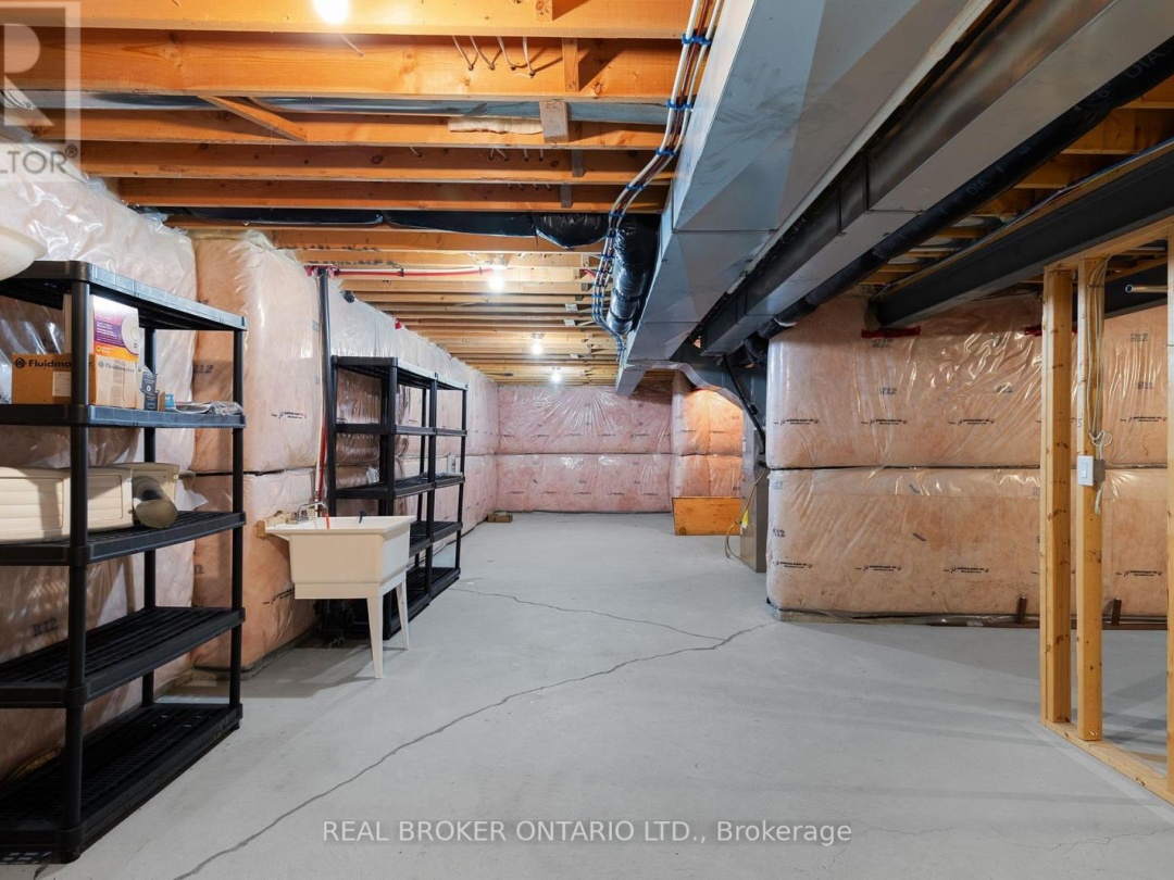 3315 BEACH CLUB BOULEVARD, 