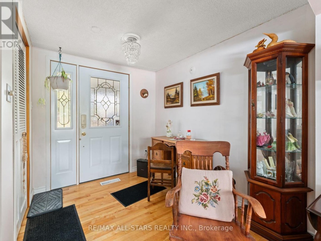 14 WYCHWOOD DRIVE E, 