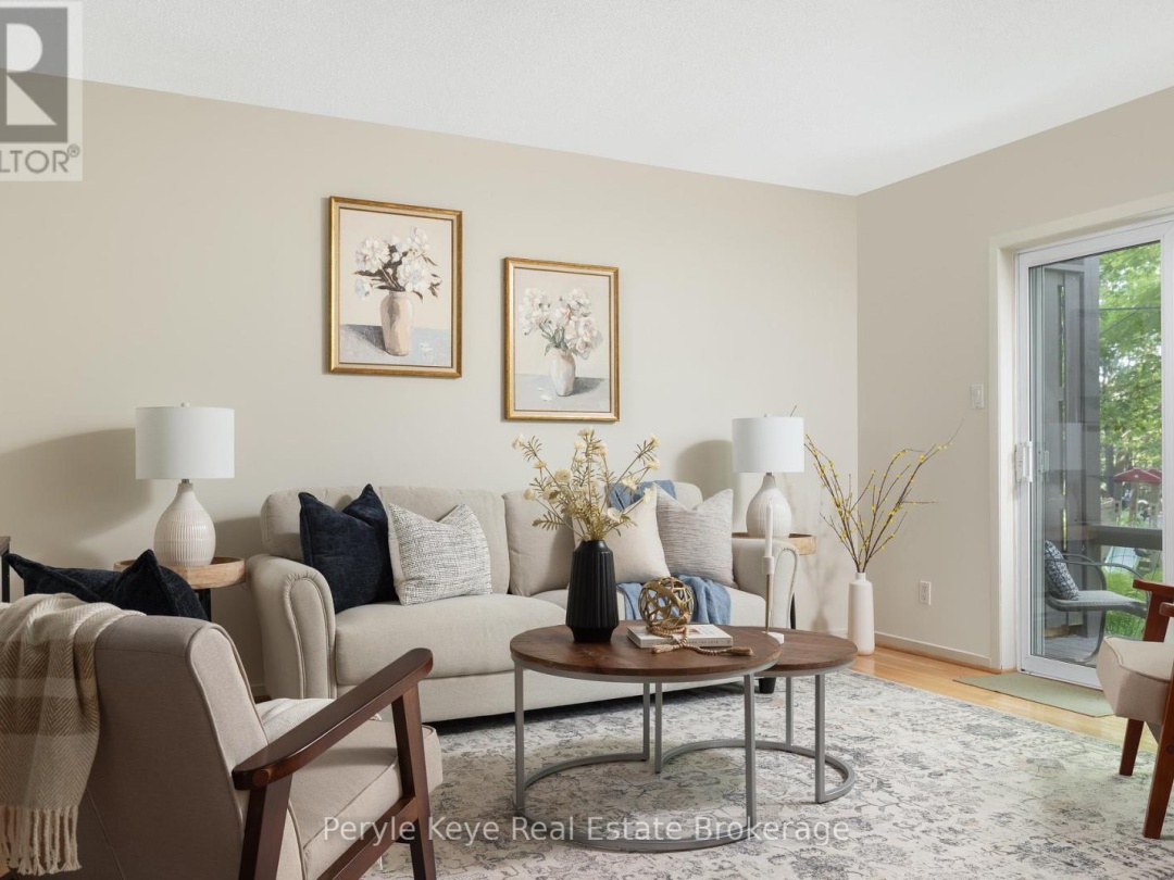 2 63 Southbank Drive, Lake Muskoka