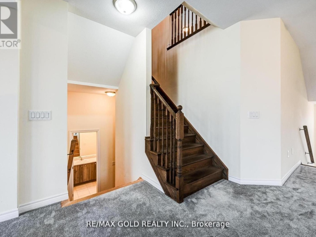 84 Atlantis Drive W, Orillia