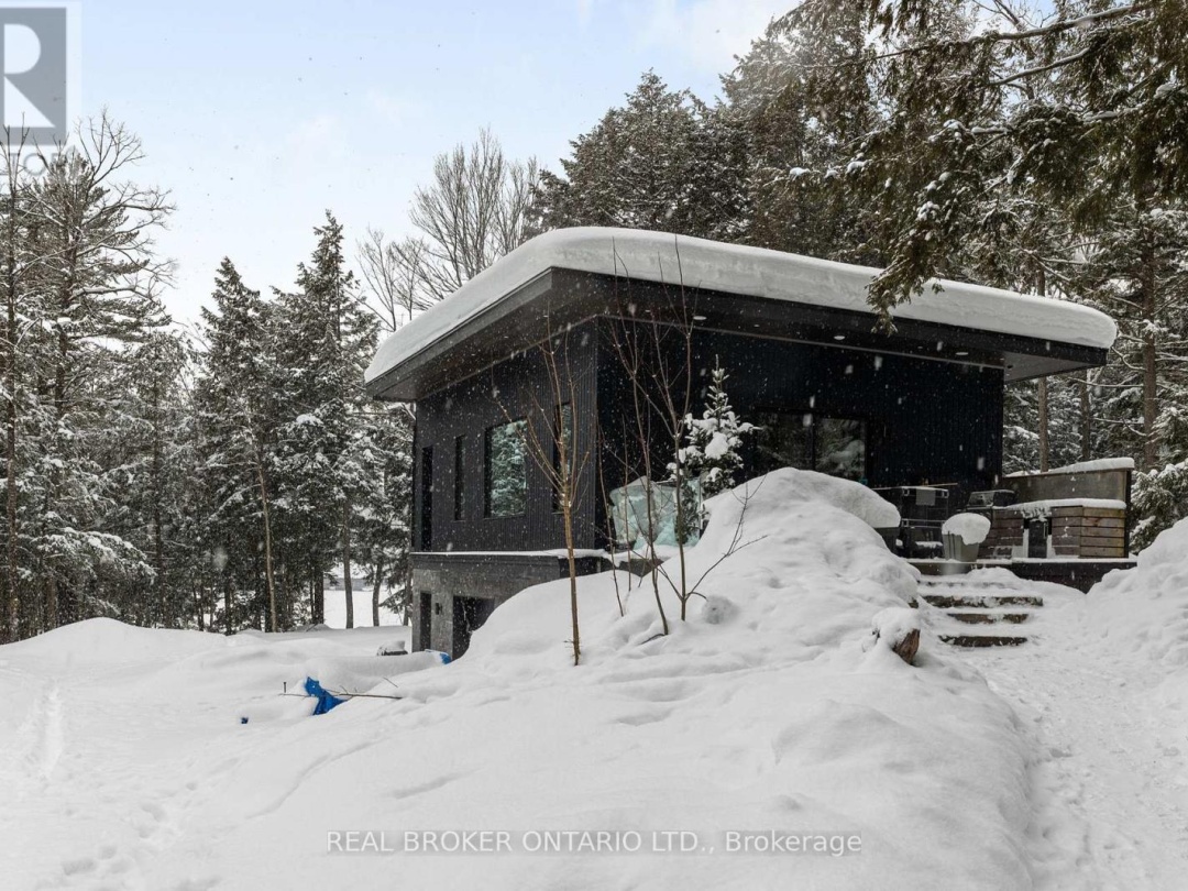 1039 Viewpoint Trail W, Lake Muskoka