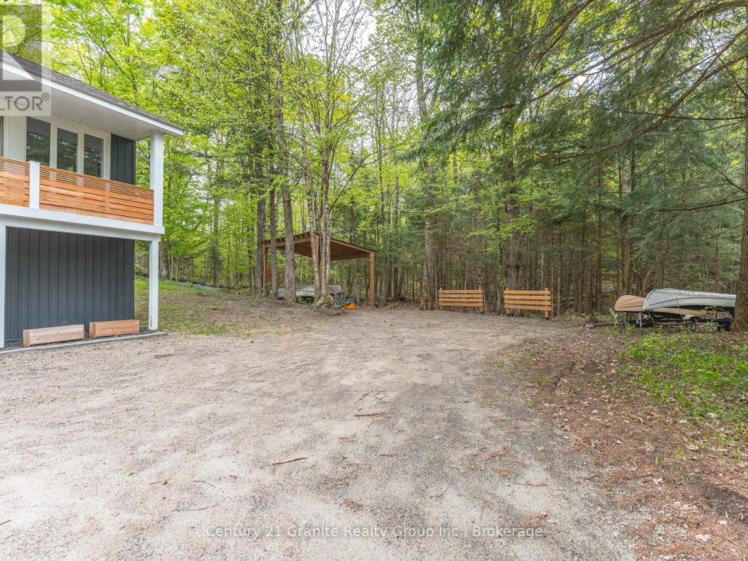 7032 COUNTY ROAD 121, 