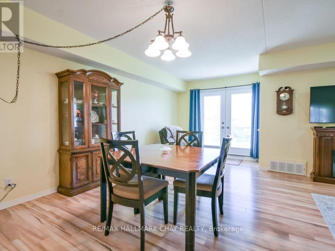 203 - 125 BOND STREET, 