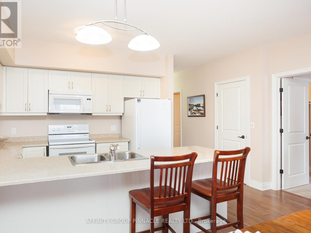 103 - 94 FRANCIS STREET W, 